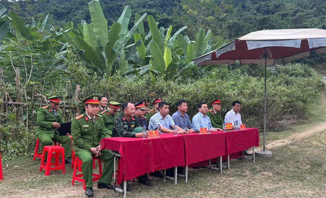 Tại buổi lễ tiêu hủy