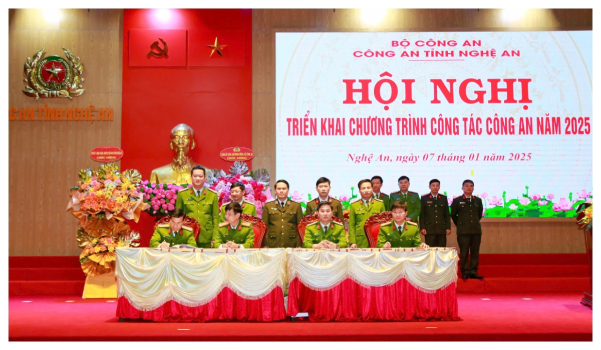 Công an tỉnh Nghệ An phát động phong trào thi đua 