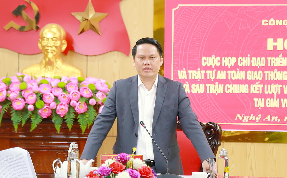 Đồng chí Thiếu tướng Bùi Quang Thanh, Giám đốc Công an tỉnh phát biểu chỉ đạo Hội nghị