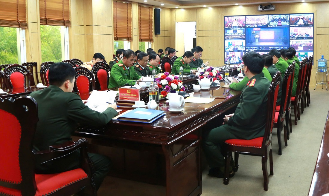 Tọa đàm được tổ chức theo hình thức trực tuyến tới điểm cầu Công an các tỉnh, thành phố