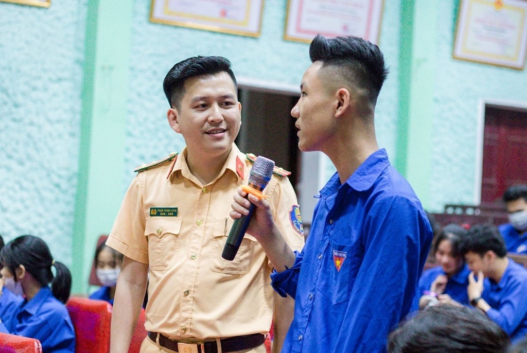 Tăng cường tuyên truyền pháp luật về ATGT cho lứa tuổi học sinh
