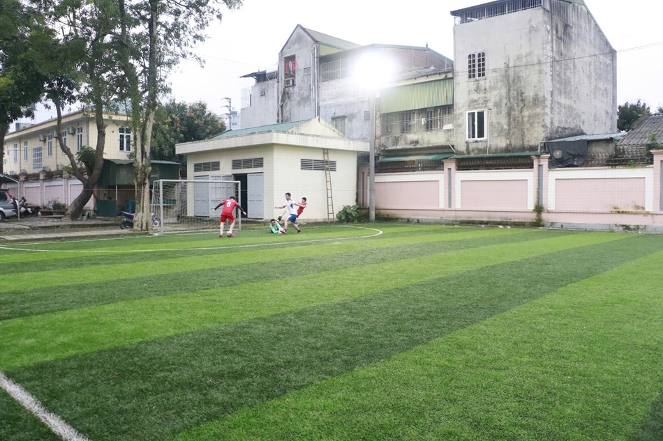 Giải đấu thu hút khán giả với nhiều pha bóng hấp dẫn