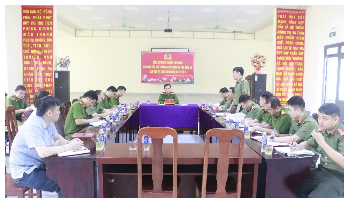 Đồng chí Phó Giám đốc Công an tỉnh làm việc tại Cơ sở cai nghiện ma túy số 3