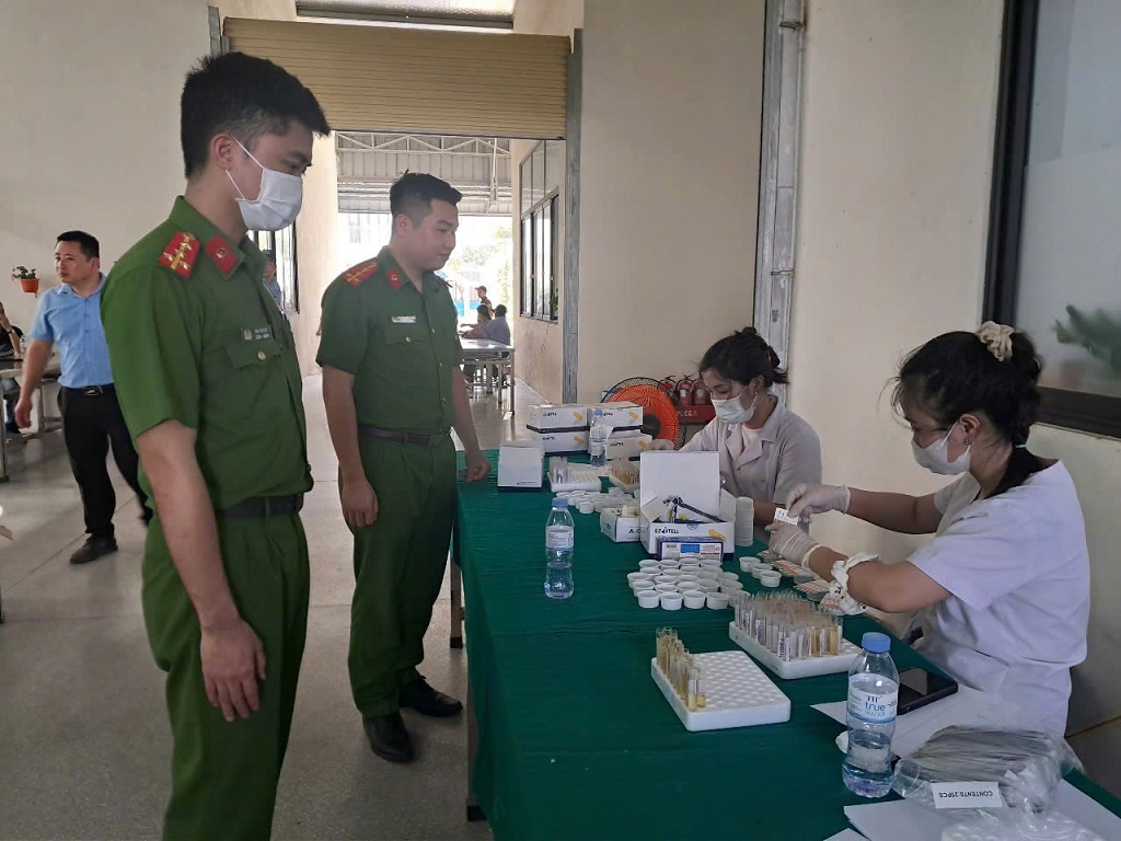 Xây dựng các doanh nghiệp, xí nghiệp không ma tuý trên địa bàn