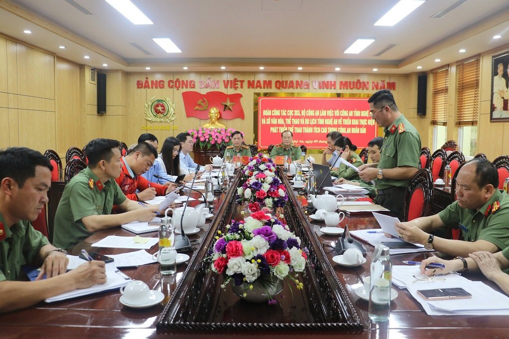 Toàn cảnh buổi làm việc