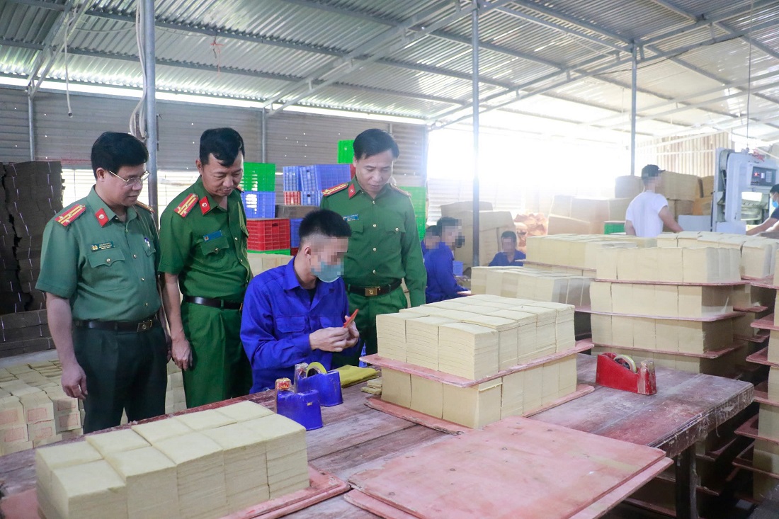 Lãnh đạo Công an tỉnh kiểm tra công tác đào tạo nghề cho học viên