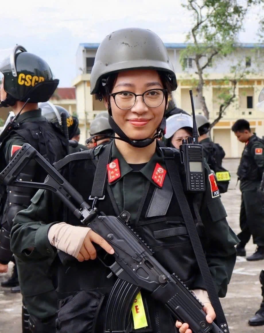 Đại úy Lê Trương Hoàng Nhi - nữ chiến sĩ Công an Nghệ An đầu tiên xung phong vào lực lượng gìn giữ hòa bình Liên hợp quốc