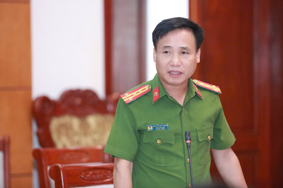 Đồng chí Đại tá Nguyễn Duy Thanh, Phó Giám đốc, Thủ trưởng Cơ quan Cảnh sát điều tra Công an tỉnh phát biểu tại Hội nghị