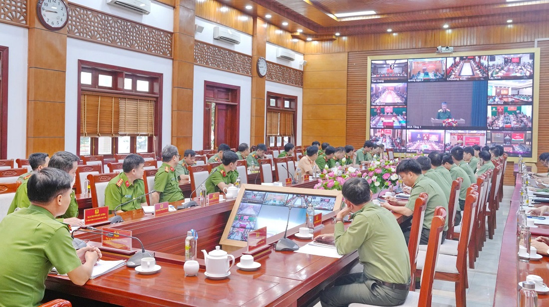 Tại điểm cầu Công an tỉnh Nghệ An