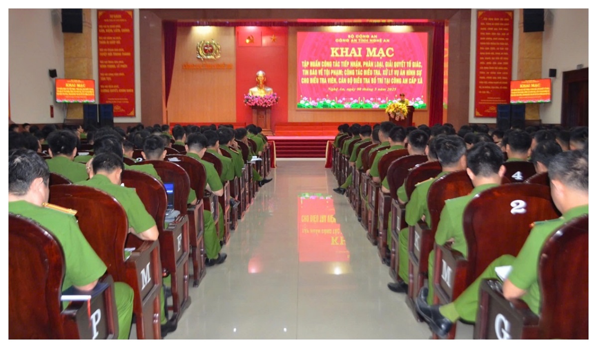 Khai mạc tập huấn công tác tiếp nhận, phân loại, giải quyết tố giác; điều tra, xử lý vụ án hình sự ở Công an cấp xã