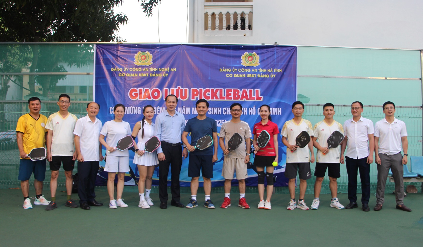 Sau buổi Tọa đàm hai đơn vị tổ chức giao lưu pickleball với sự tham gia của đồng chí Đại tá Trần Ngọc Tuấn - Phó Giám đốc Công an tỉnh