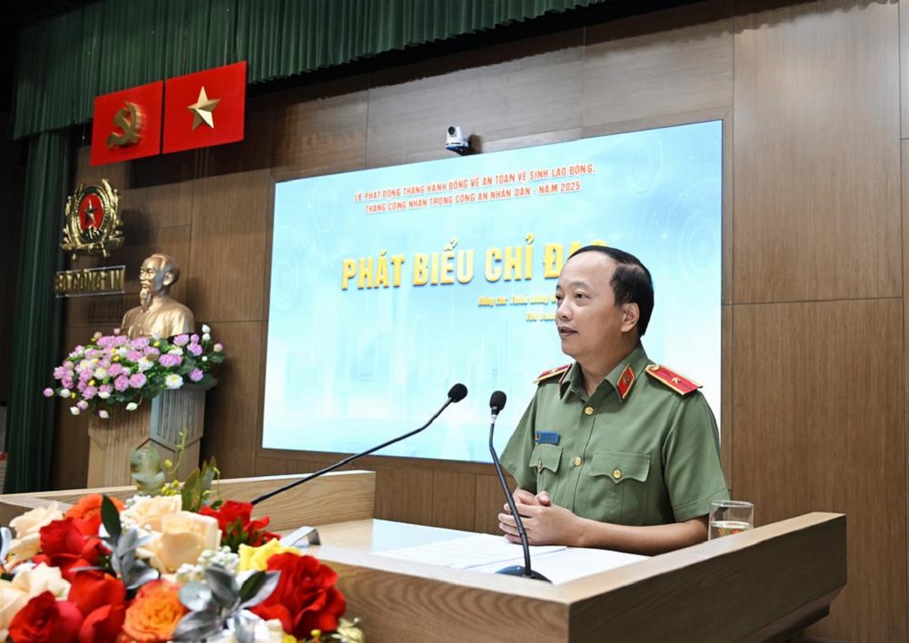 Thứ trưởng Đặng Hồng Đức phát biểu tại buổi Lễ.