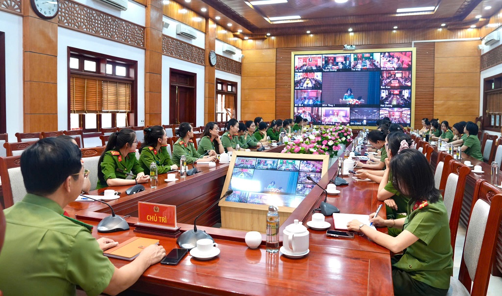 Tại điểm cầu Công an tỉnh Nghệ An