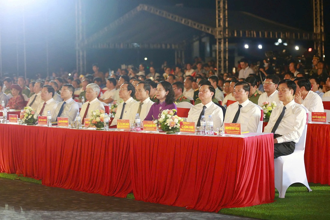 Các đại biểu tham dự chương trình