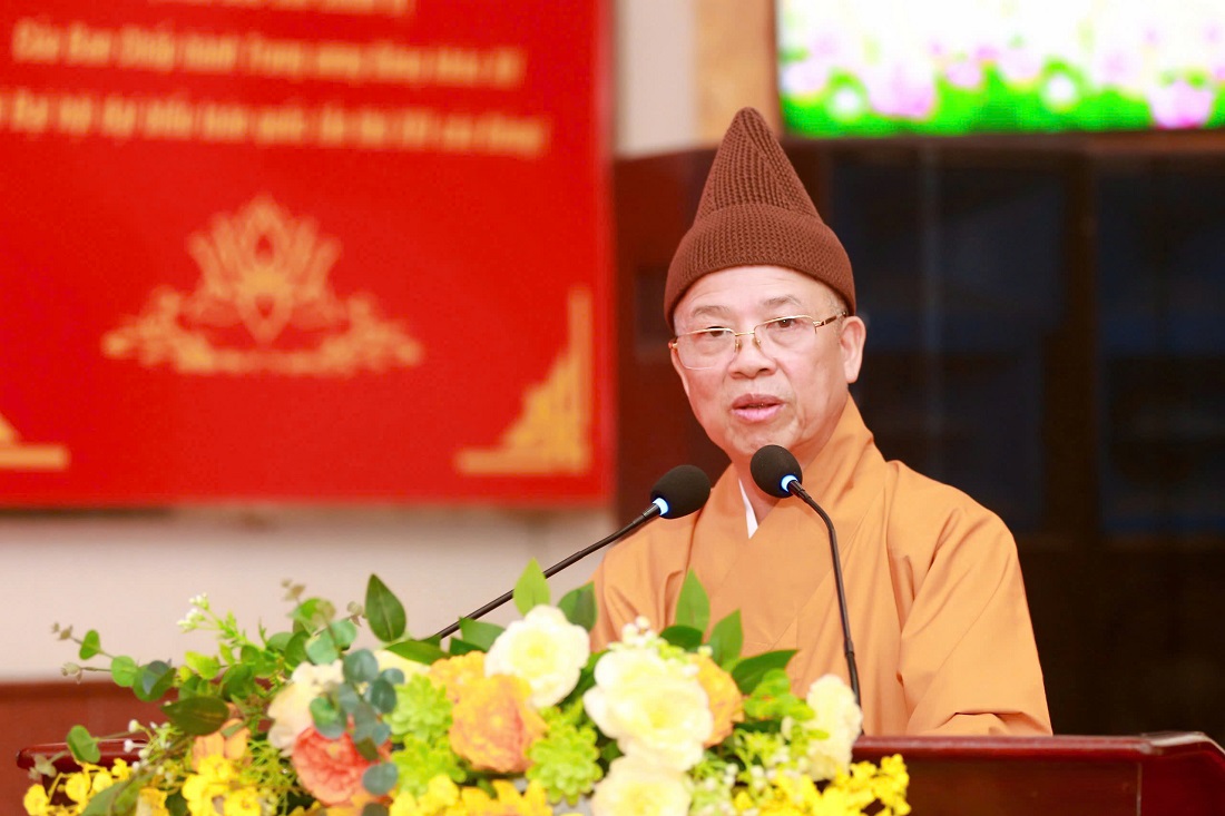 Các đại biểu trình bày tham luận