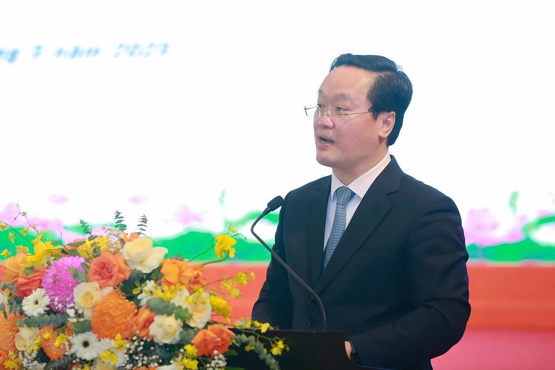 Bí thư Tỉnh uỷ Nghệ An Nguyễn Đức Trung phát biểu chào mừng Hội thảo