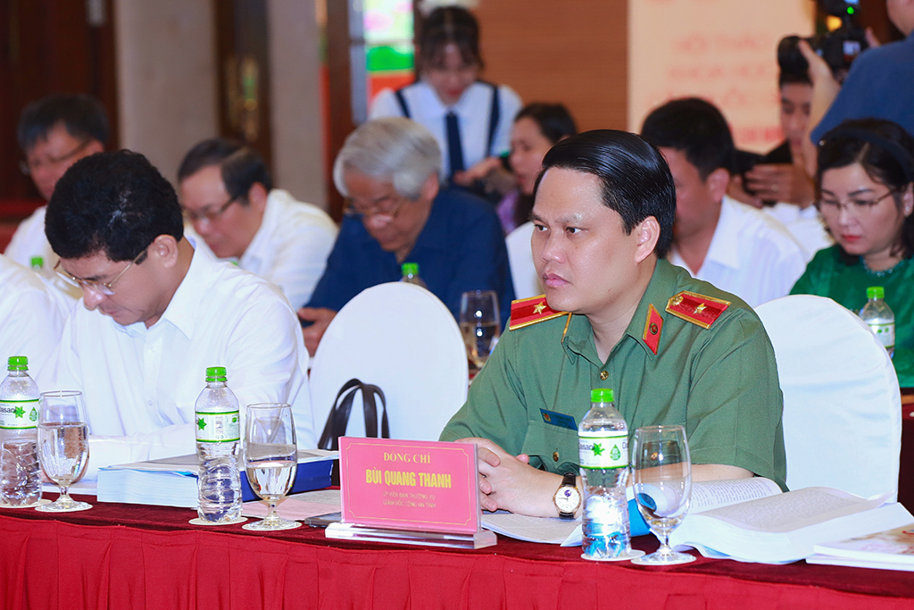 Đồng chí Thiếu tướng Bùi Quang Thanh, Ủy viên Ban Thường vụ Tỉnh ủy, Bí thư Đảng ủy, Giám đốc Công an tỉnh tham dự Hội thảo
