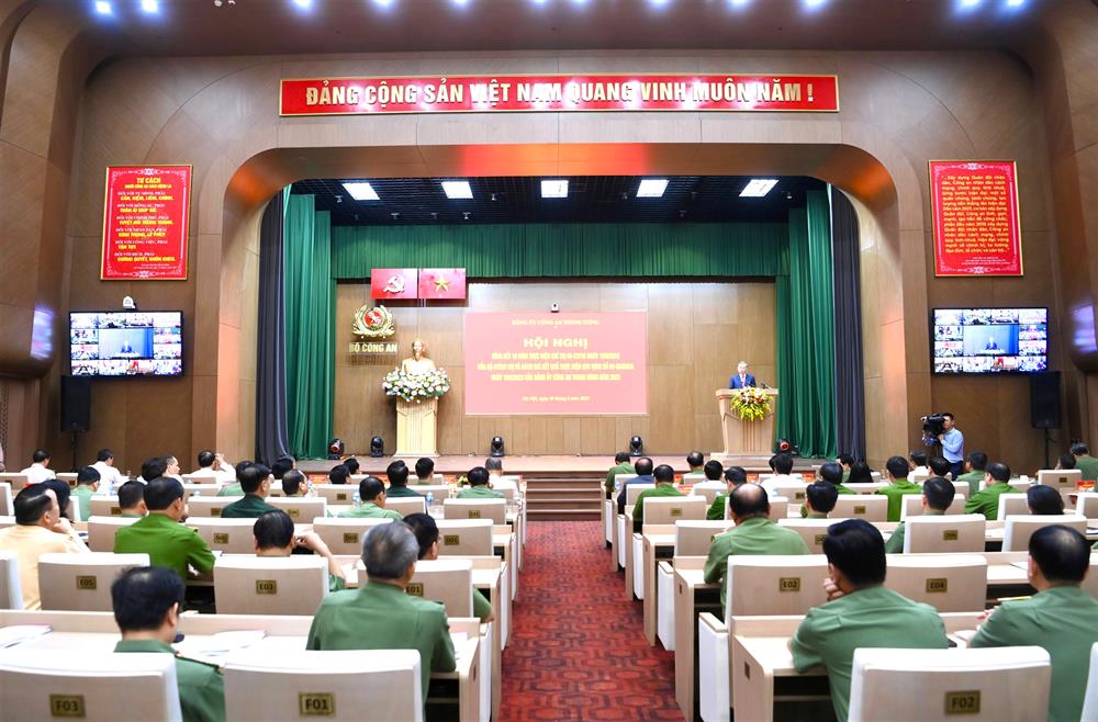 Hội nghị được truyền hình trực tuyến đến điểm cầu Công an các tỉnh, thành phố trực thuộc Trung ương