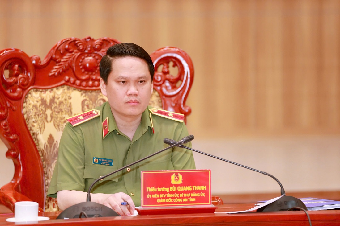 Đồng chí Thiếu tướng Bùi Quang Thanh, Ủy viên Ban Thường vụ Tỉnh ủy, Bí thư Đảng ủy, Giám đốc Công an tỉnh chủ trì Hội nghị tại điểm cầu Công an tỉnh Nghệ An