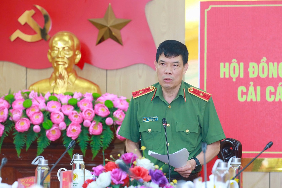 Đồng chí Thiếu tướng Trần Nguyên Quân, Phó Cục trưởng Cục Pháp chế và cải cách hành chính, tư pháp, Bộ Công an, Phó Chủ tịch Hội đồng năm 2025 phát biểu