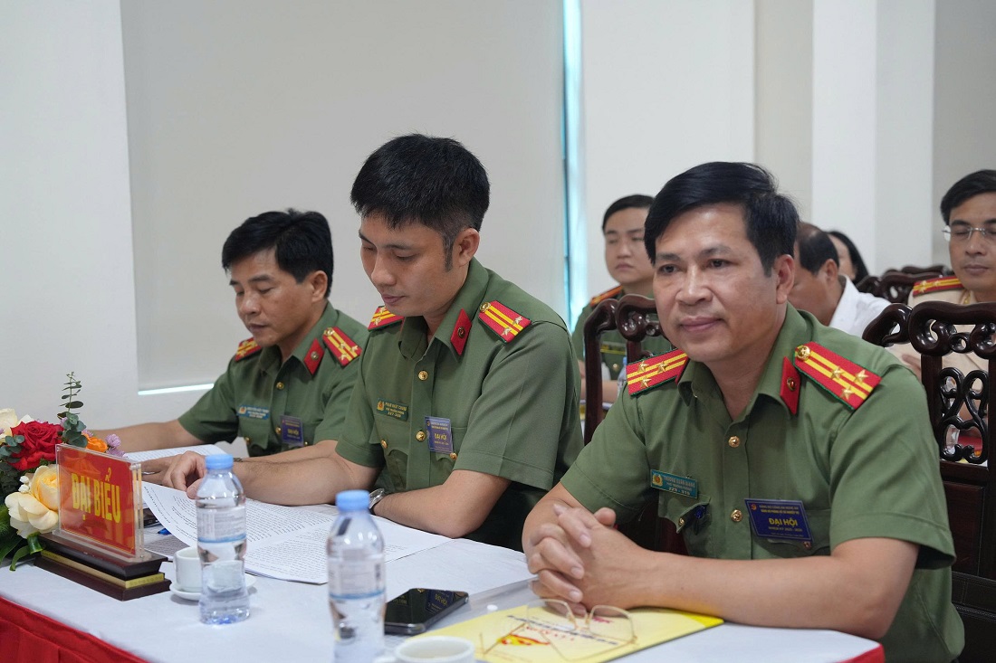 Các đại biểu tham dự hội nghị