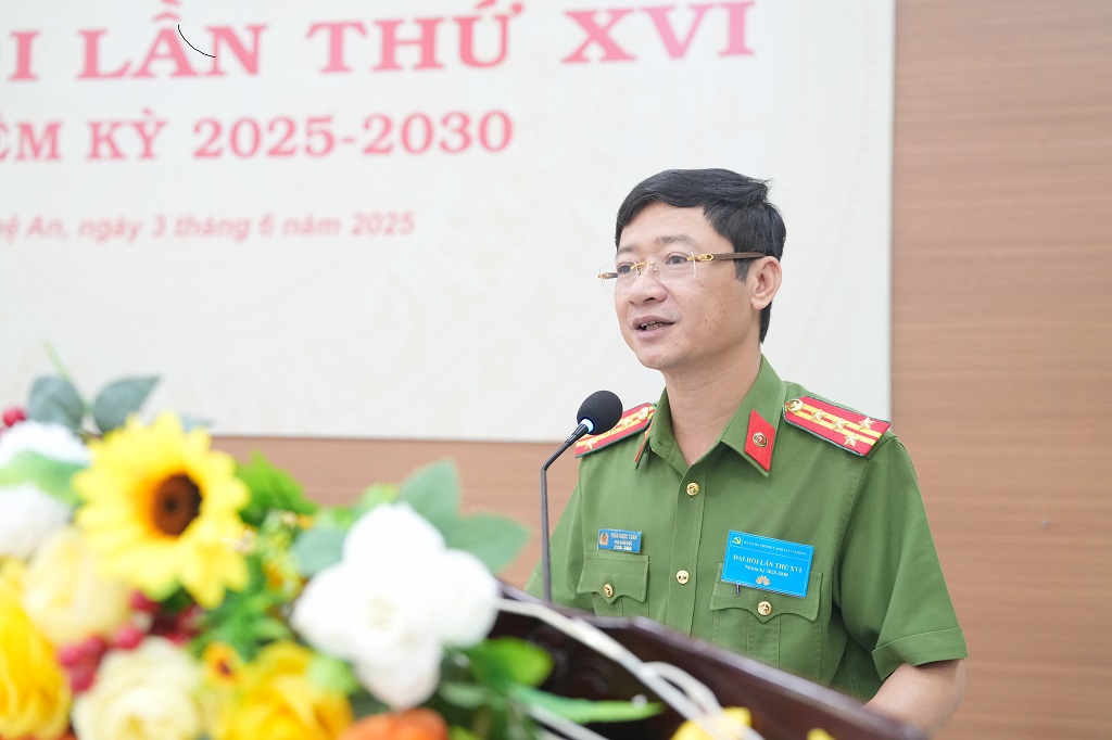 Đồng chí Đại tá Trần Ngọc Tuấn, Phó Giám đốc Công an tỉnh phát biểu chỉ đạo tại Đại hội
