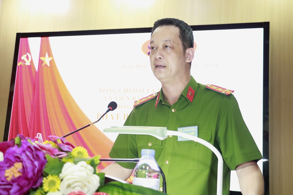 Đồng chí Đại tá Nguyễn Đức Cường, Phó Giám đốc Công an tỉnh phát biểu chỉ đạo tại Đại hội