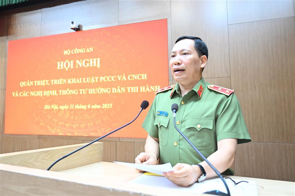 Thứ trưởng Lê Văn Tuyến phát biểu kết luận Hội nghị.