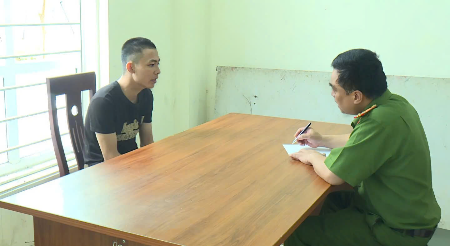 Một đối tượng bị Công an tỉnh Nghệ An bắt về hành vi mua bán người