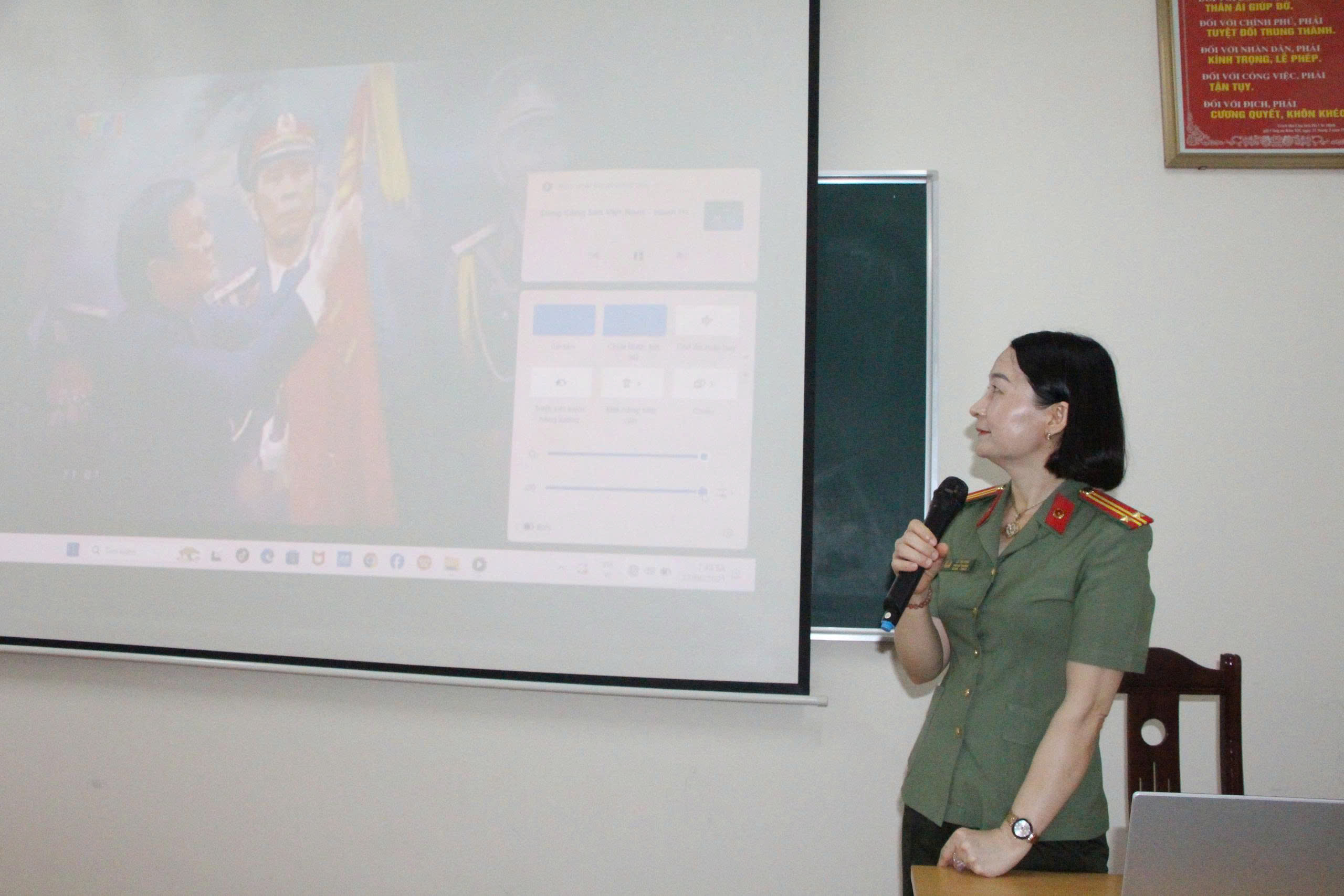 Giáo viên giảng dạy tại Lớp bồi dưỡng