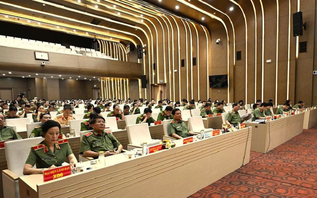 Các đại biểu tham dự Hội nghị 