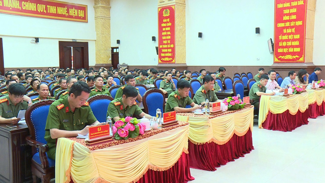 Các đại biểu dự Hội nghị