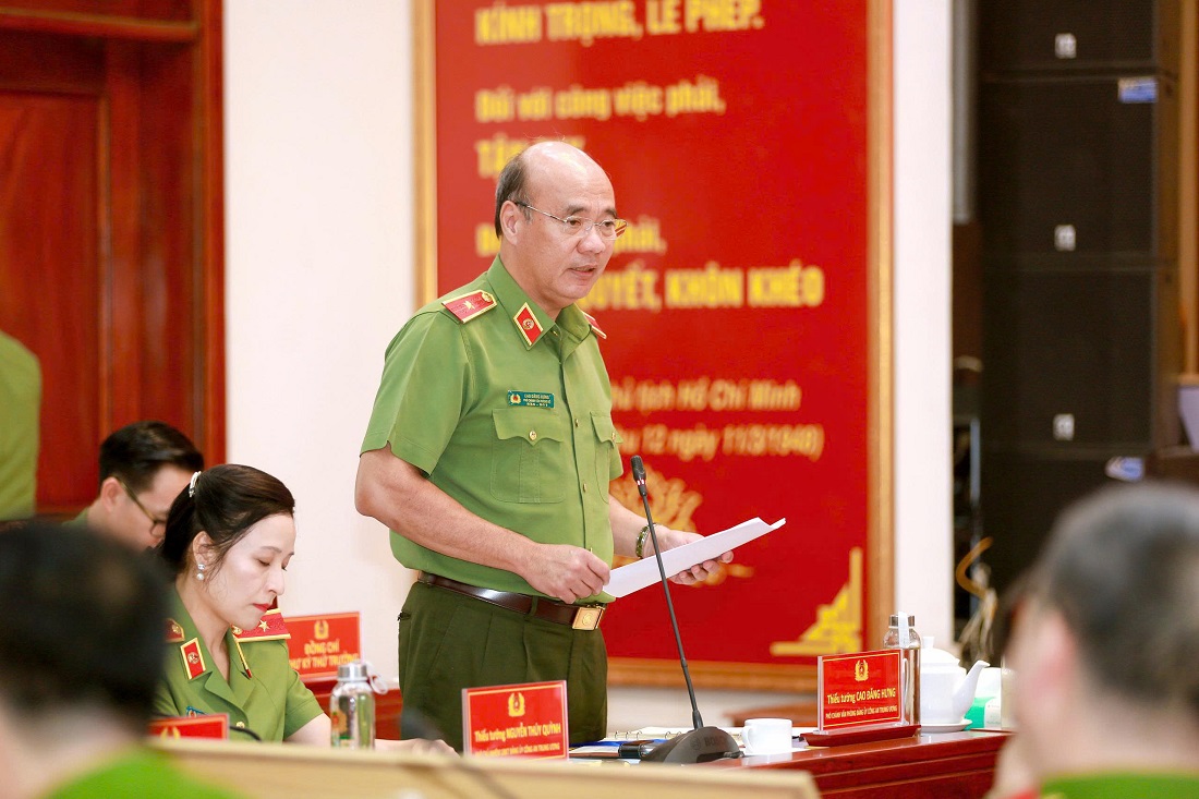 Đồng chí Thiếu tướng Cao Đăng Hưng, Phó Chánh Văn phòng Đảng ủy Công an Trung ương phát biểu