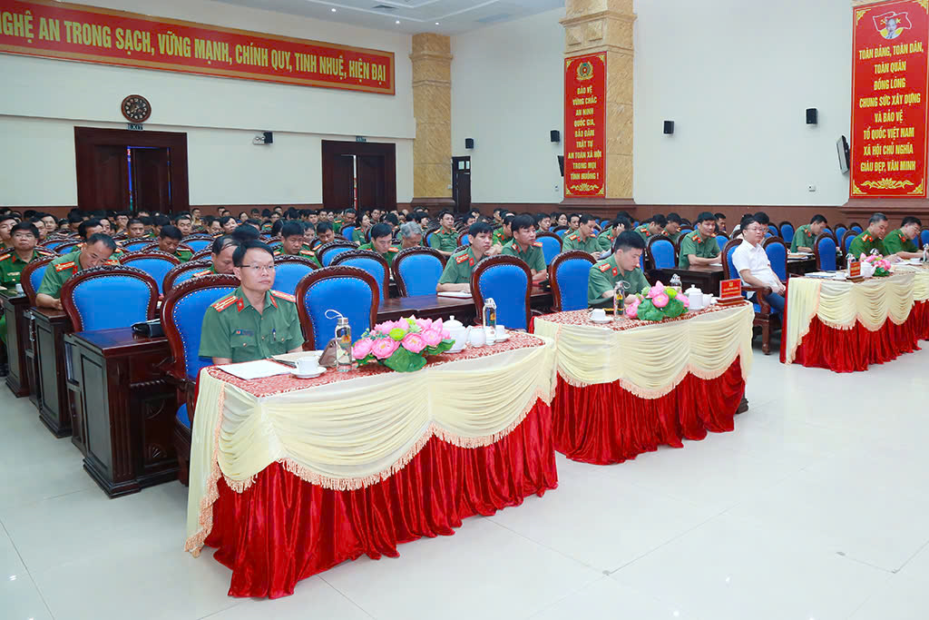 Các đại biểu tham dự Hội nghị