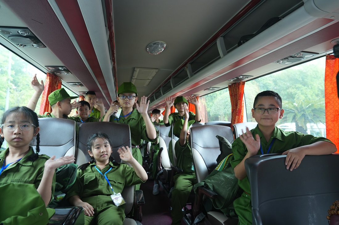 Các học viên nhí tham gia học tập và rèn luyện