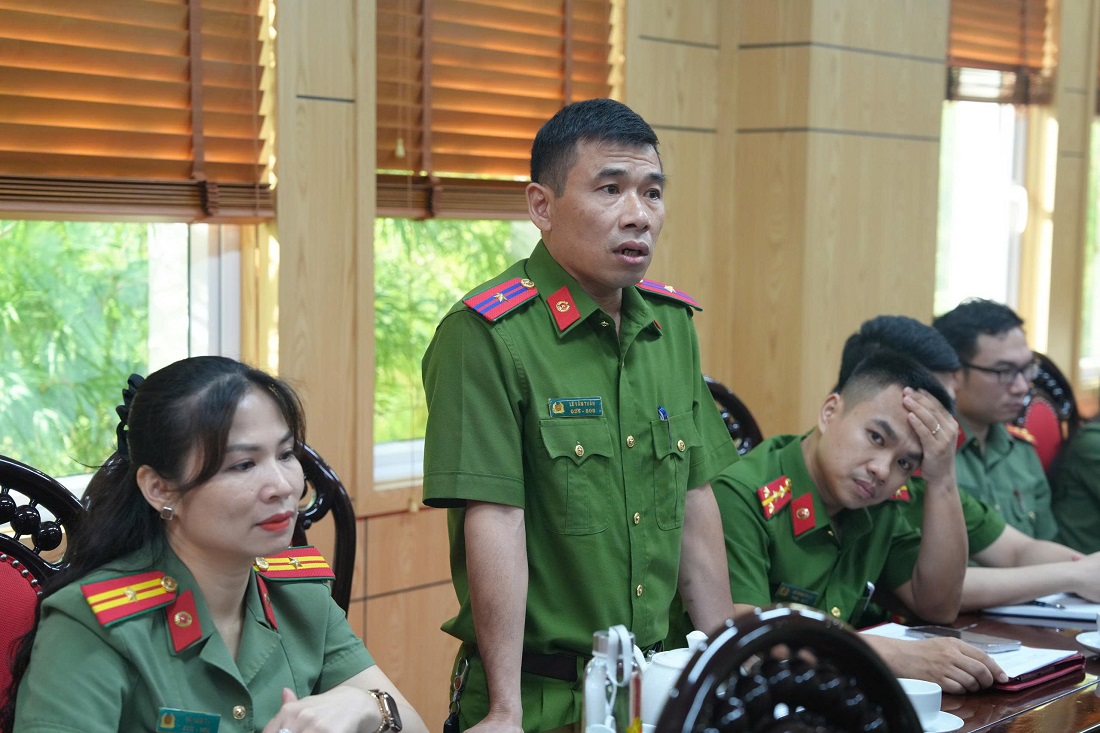 Đại diện các Lãnh đạo các phòng phát biểu tại Hội nghị