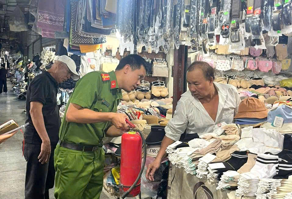 Công tác kiểm tra PCCC được triển khai đồng loạt  tại nhiều địa bàn tiềm ẩn nguy cơ cháy, nổ cao