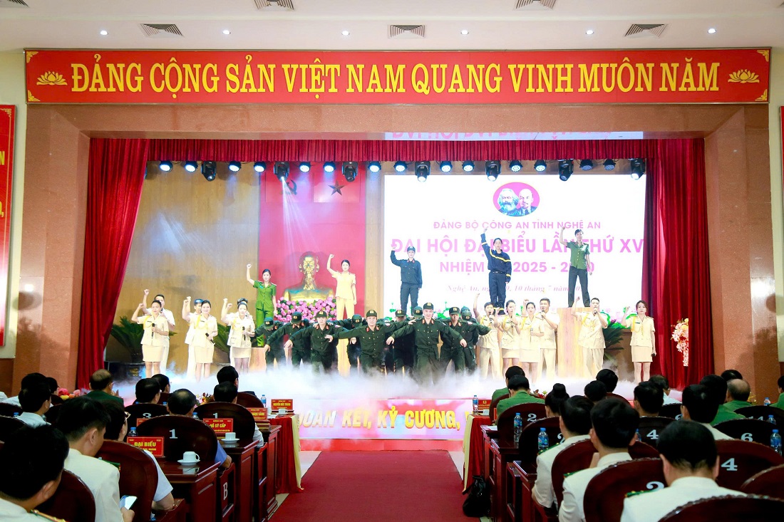 Văn nghệ chào mừng Đại hội