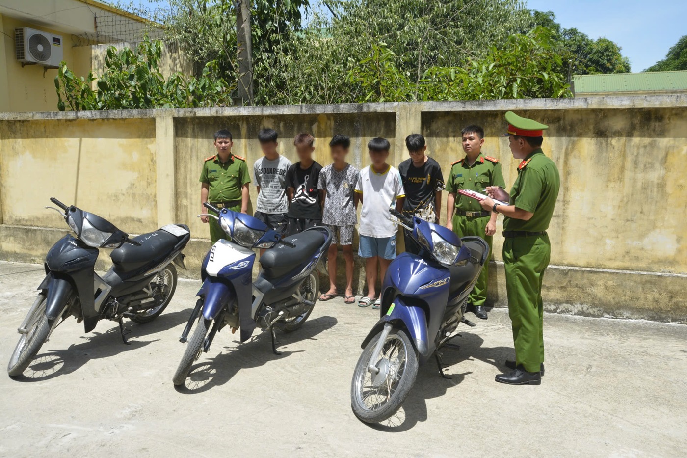 Nhóm 5 đối tượng trộm cắp xe mô tô bị Cơ quan Công an bắt giữ