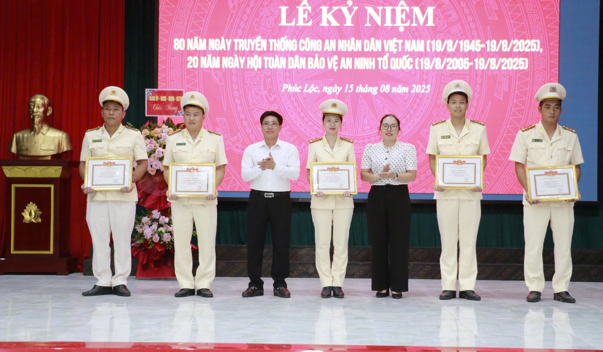 Xã Phúc Lộc tổ chức Lễ kỷ niệm 80 năm Ngày truyền thống Công an Nhân dân và 20 năm Ngày hội Toàn dân bảo vệ an ninh Tổ quốc