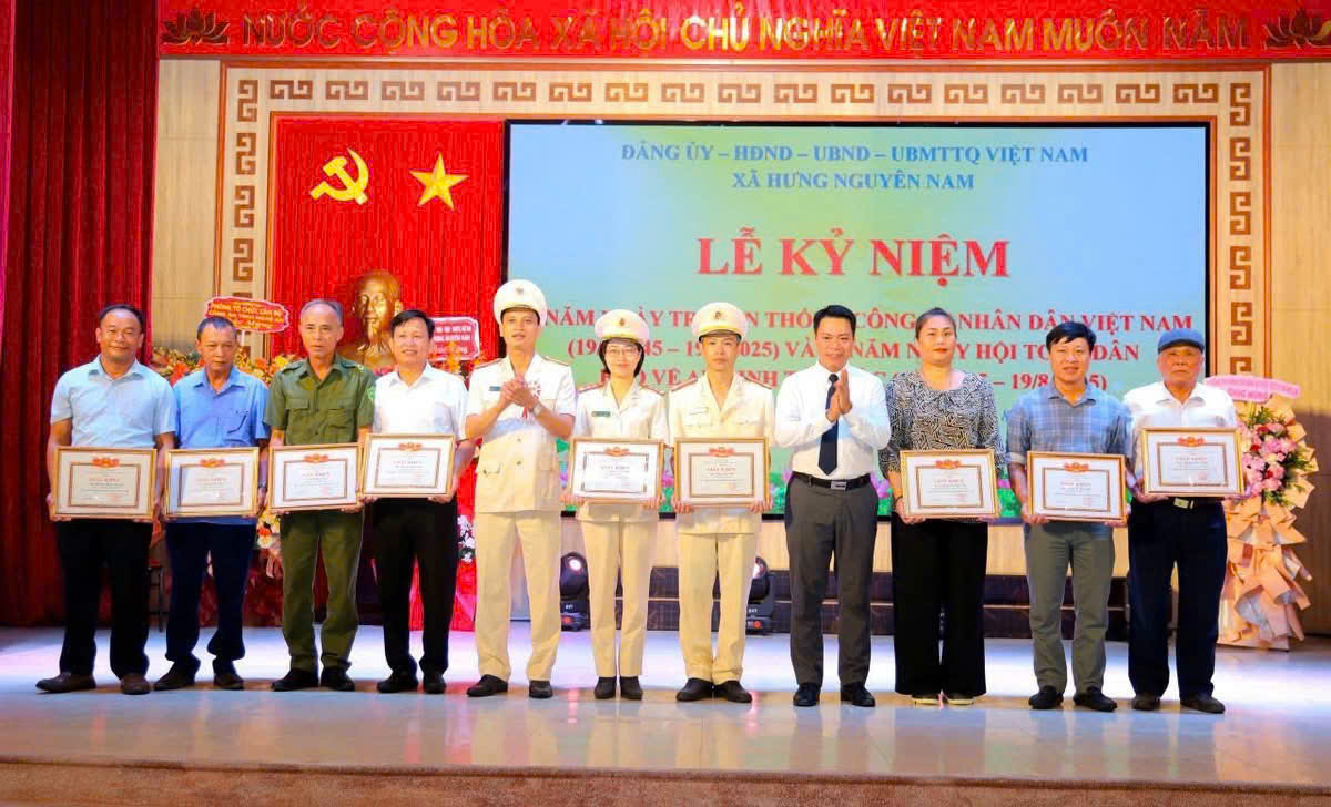 Xã Hưng Nguyên Nam tổ chức Lễ kỷ niệm 80 năm Ngày truyền thống Công an nhân dân, 20 năm ngày hội toàn dân bảo vệ ANTQ