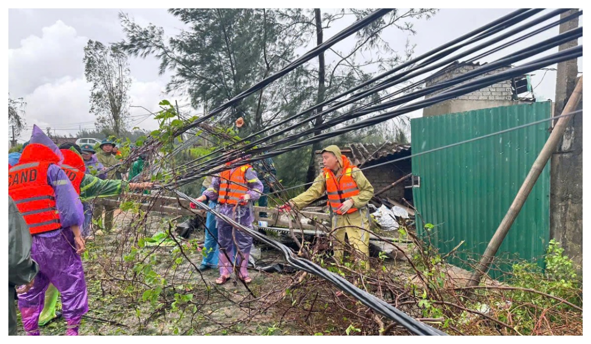 Khẩn trương khắc phục hậu quả do bão số 5 gây ra