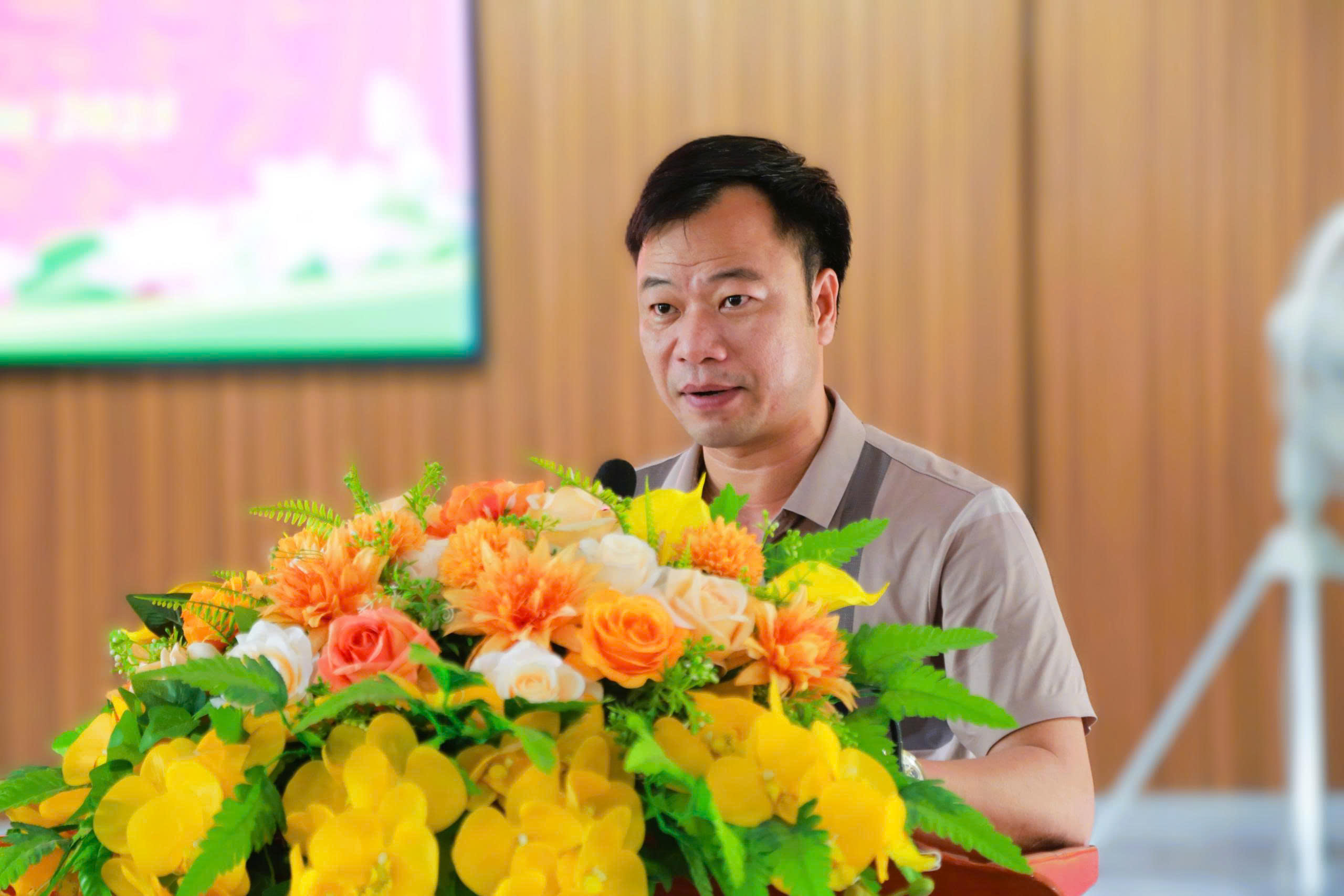 Lãnh đạo chính quyền xã Thần Lĩnh phát biểu tại buổi Lễ