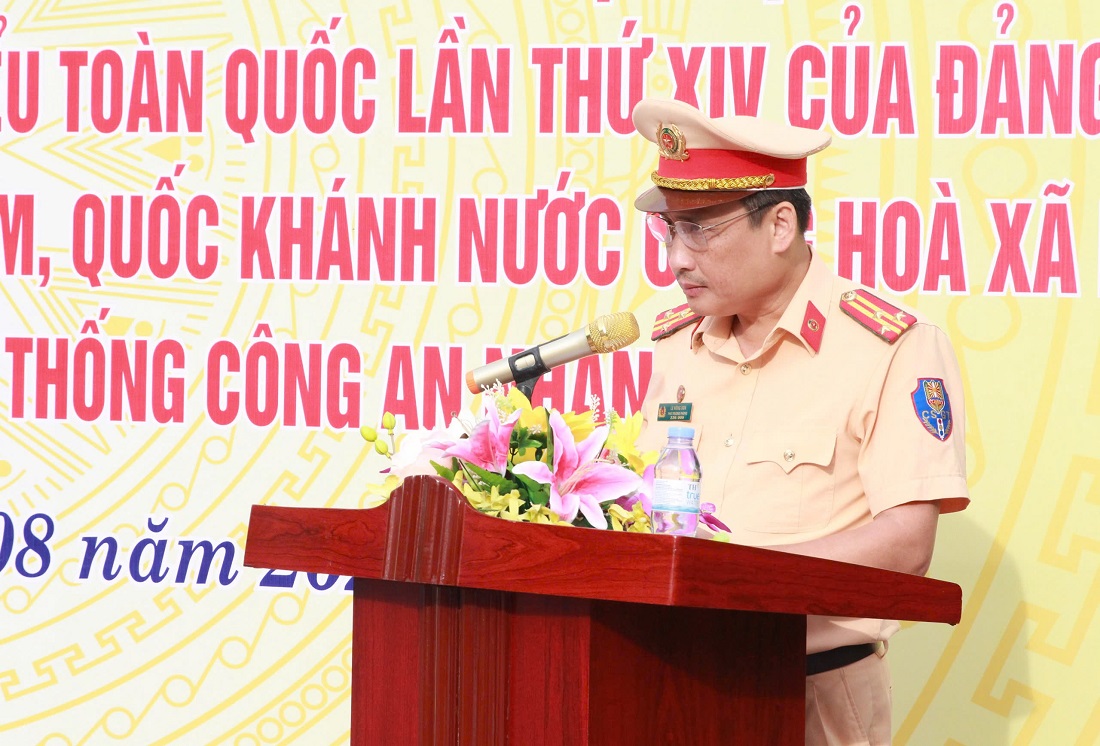 Thượng tá Lê Hồng Sơn, Phó Trưởng phòng CSGT phát động đợt ra quân cao điểm