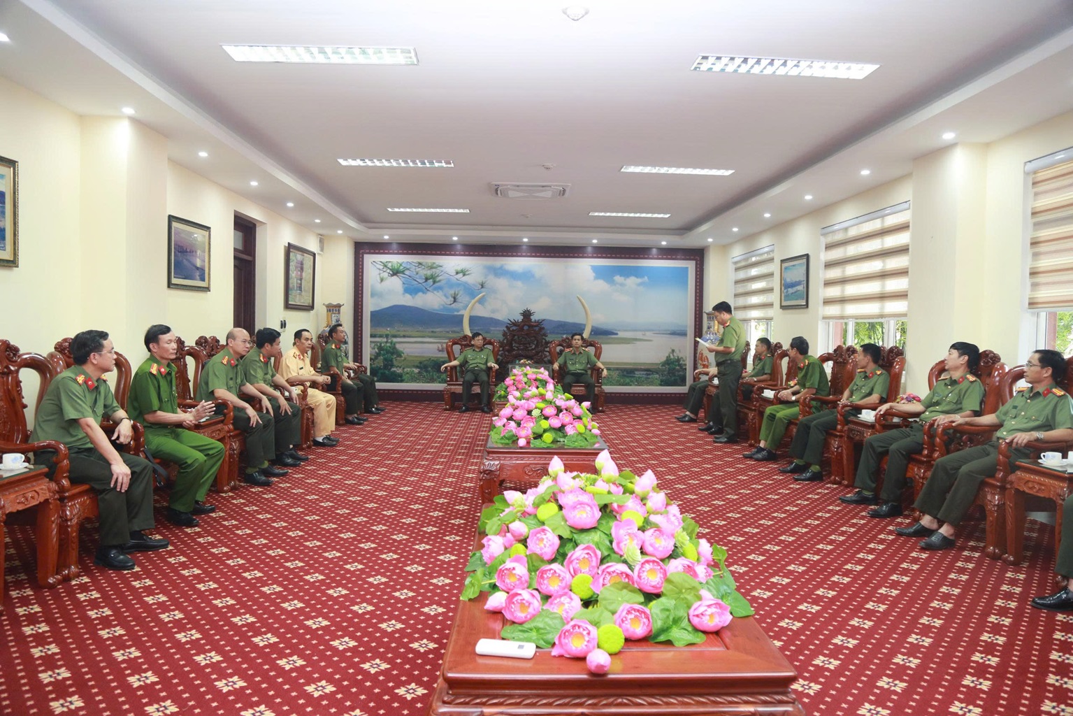 Toàn cảnh buổi trao quà