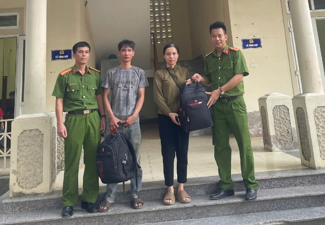 Công an xã Trung Lộc giúp 02 công dân tìm lại tài sản bị thất lạc 