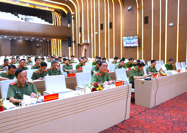 Các đại biểu dự Hội nghị tại điểm cầu Bộ Công an