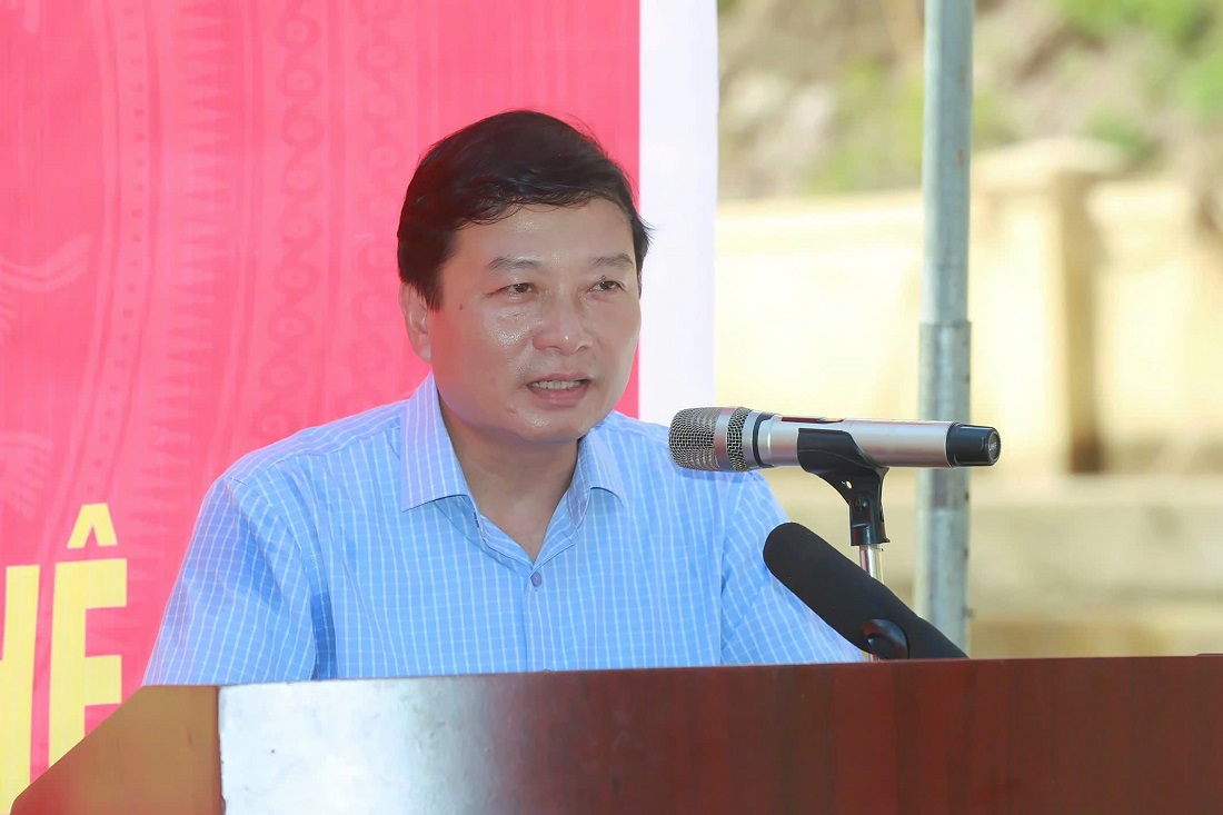 Đồng chí Lê Hồng Vinh, Phó Bí thư Tỉnh ủy, Chủ tịch UBND tỉnh phát biểu tại Lễ ra quân