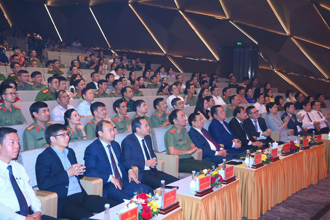 Các đại biểu dự buổi Lễ