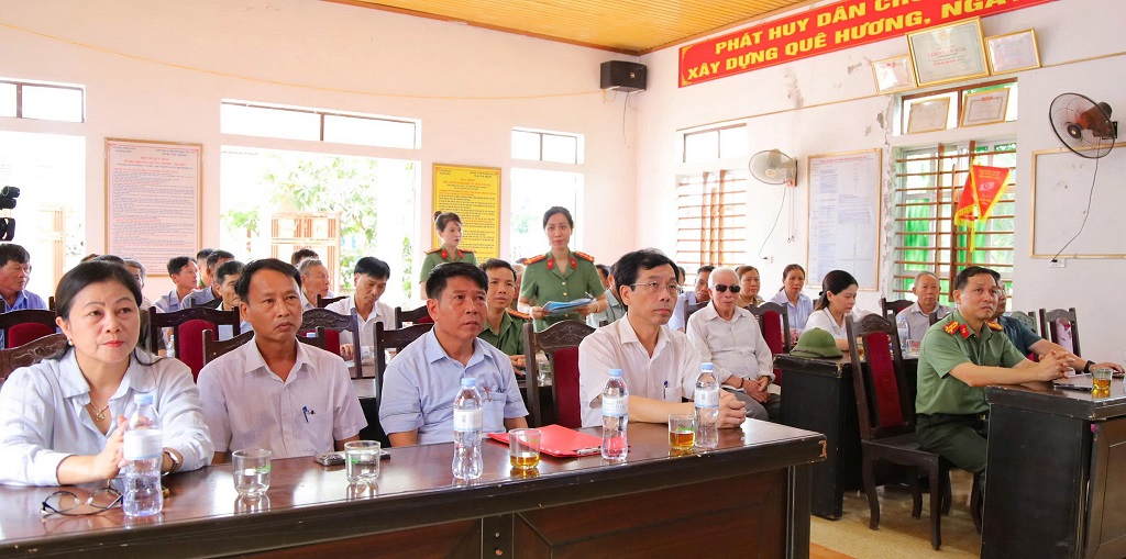 Các đại biểu tham dự chương trình